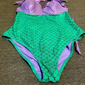 This is a unused Ariel style full bathing suit!Great for a theme swimming party!